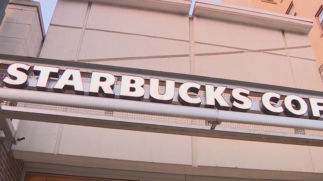 Milwaukee Starbucks store looks to unionize